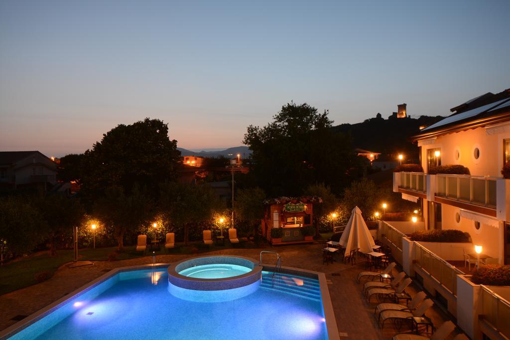 Hotel Porta Rosa Ашеа Экстерьер фото